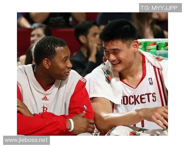 姚明宿舍生活揭秘：从篮球巨星到普通学生的点滴回忆与成长故事