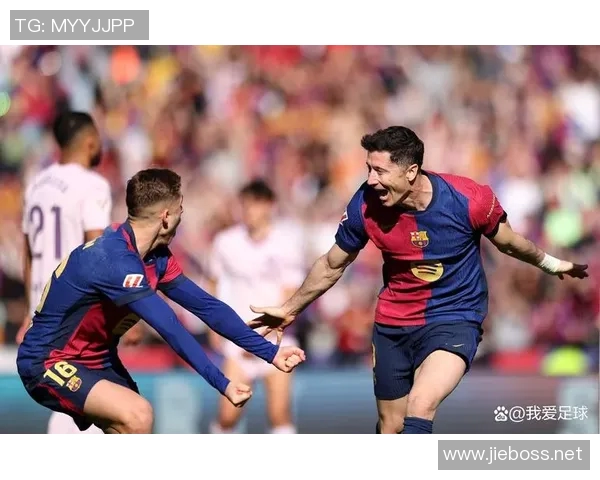 足球明星离场精彩瞬间集锦视频回顾与分析 足球明星离场精彩瞬间集锦视频回顾与分析