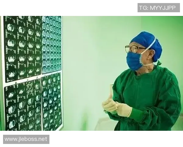 卡布伦足球明星的传奇之路与辉煌成就探秘 卡布伦足球明星的传奇之路与辉煌成就探秘