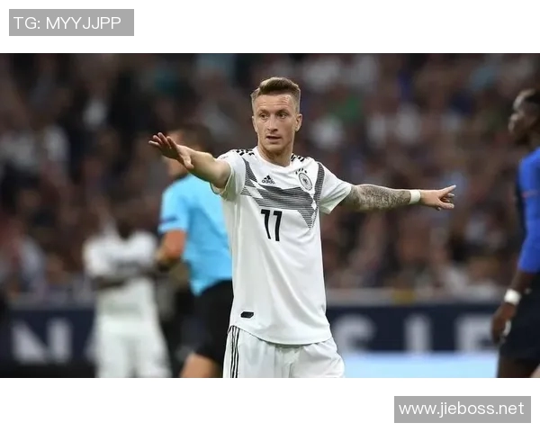 德国足球明星罗伊斯的辉煌历程与未来展望分析 德国足球明星罗伊斯的辉煌历程与未来展望分析